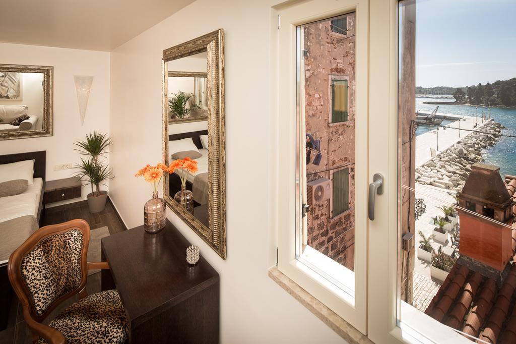Apartment Shambala Sea View ロヴィニ エクステリア 写真