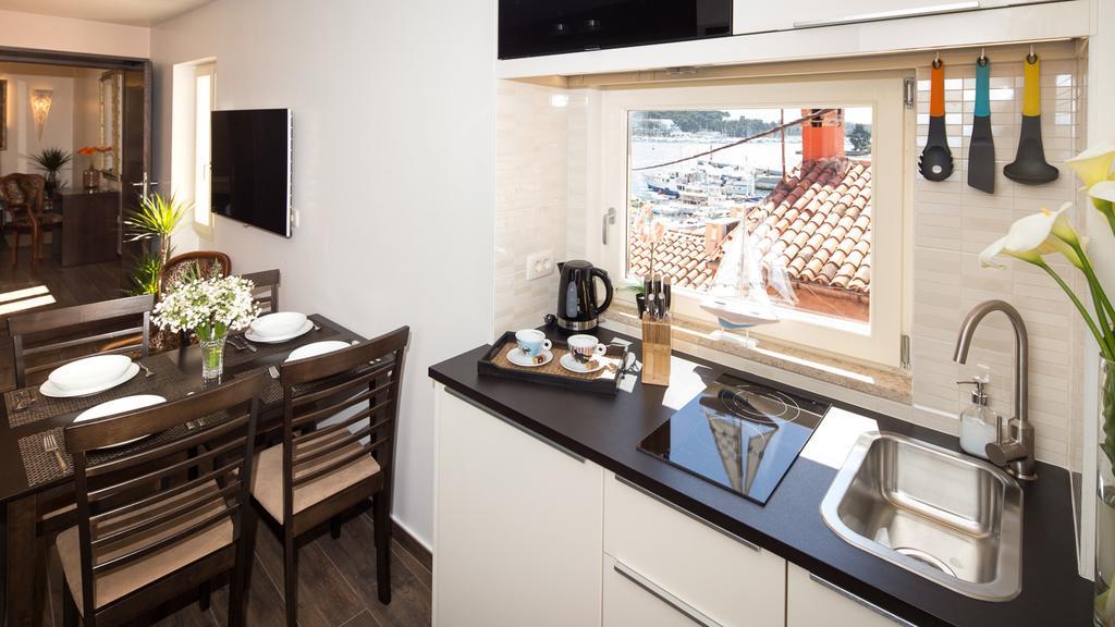 Apartment Shambala Sea View ロヴィニ エクステリア 写真