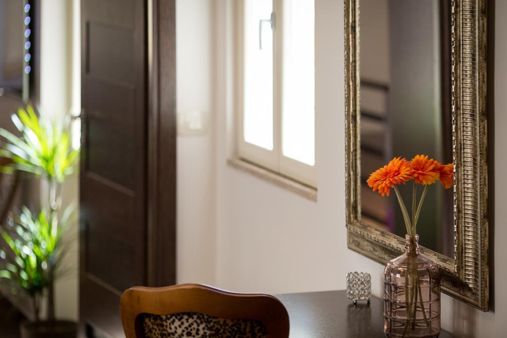 Apartment Shambala Sea View ロヴィニ エクステリア 写真